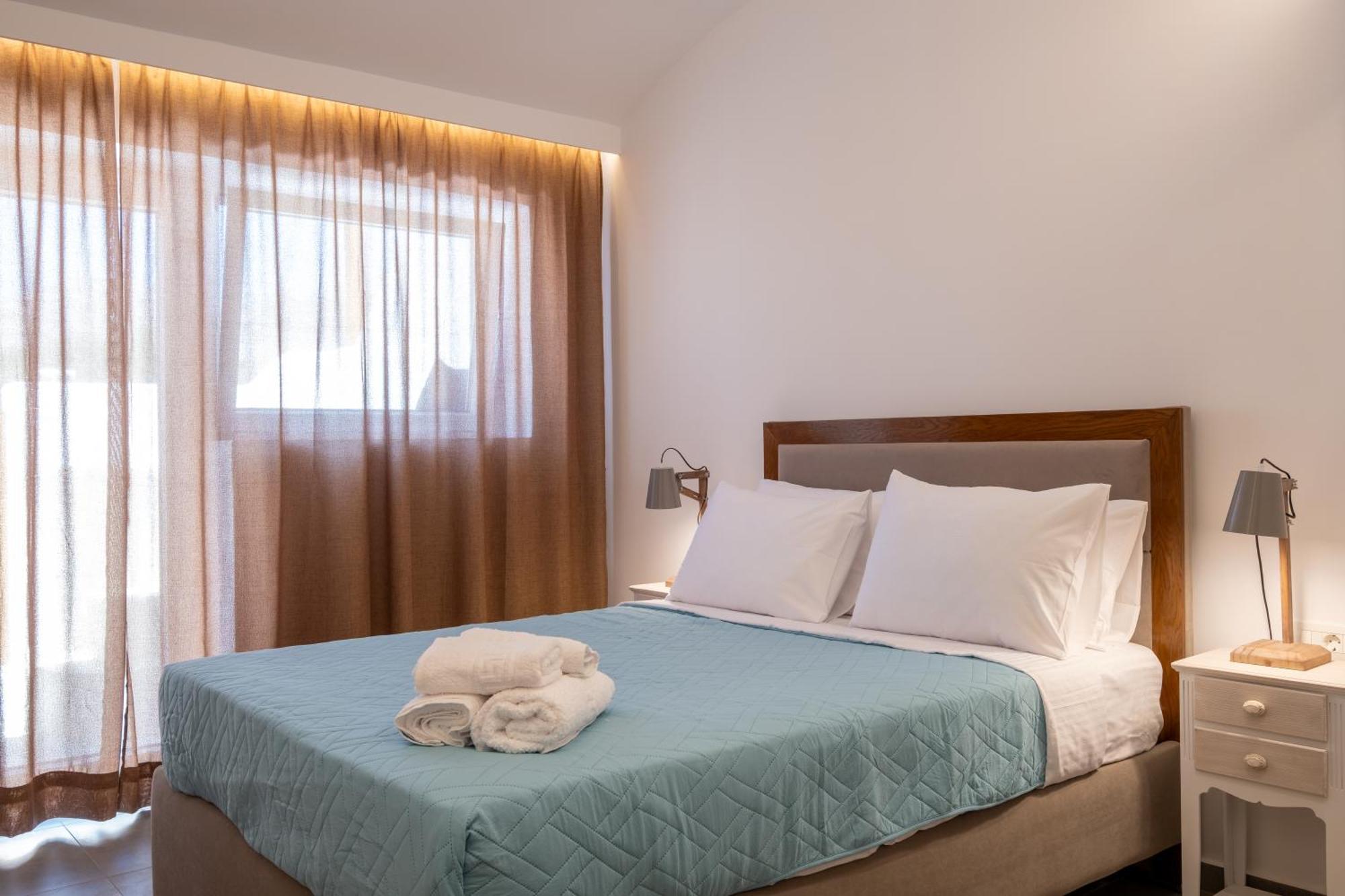 Sand Gem - Beach Apartments เปริโวลอส ภายนอก รูปภาพ