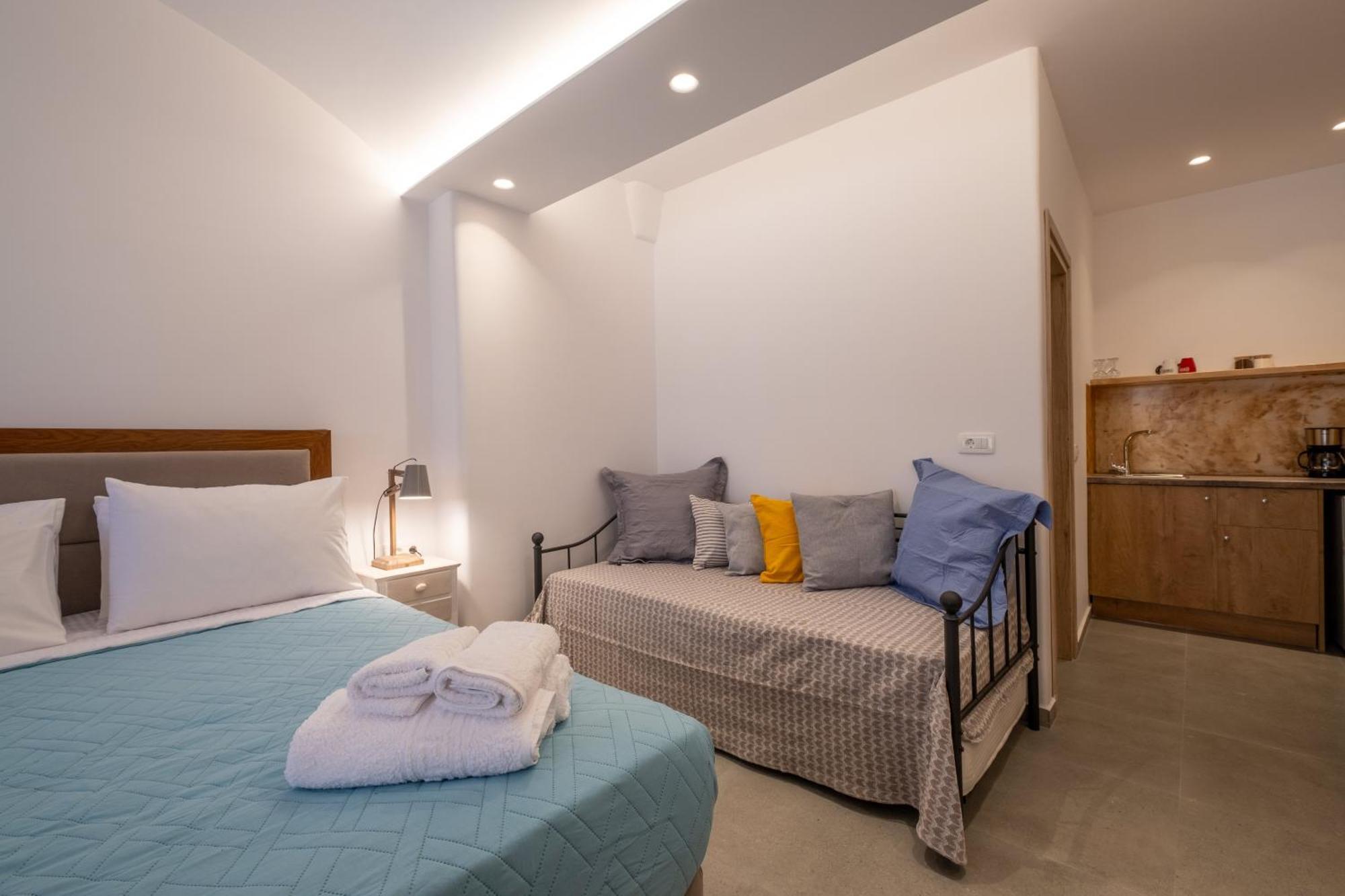 Sand Gem - Beach Apartments เปริโวลอส ภายนอก รูปภาพ