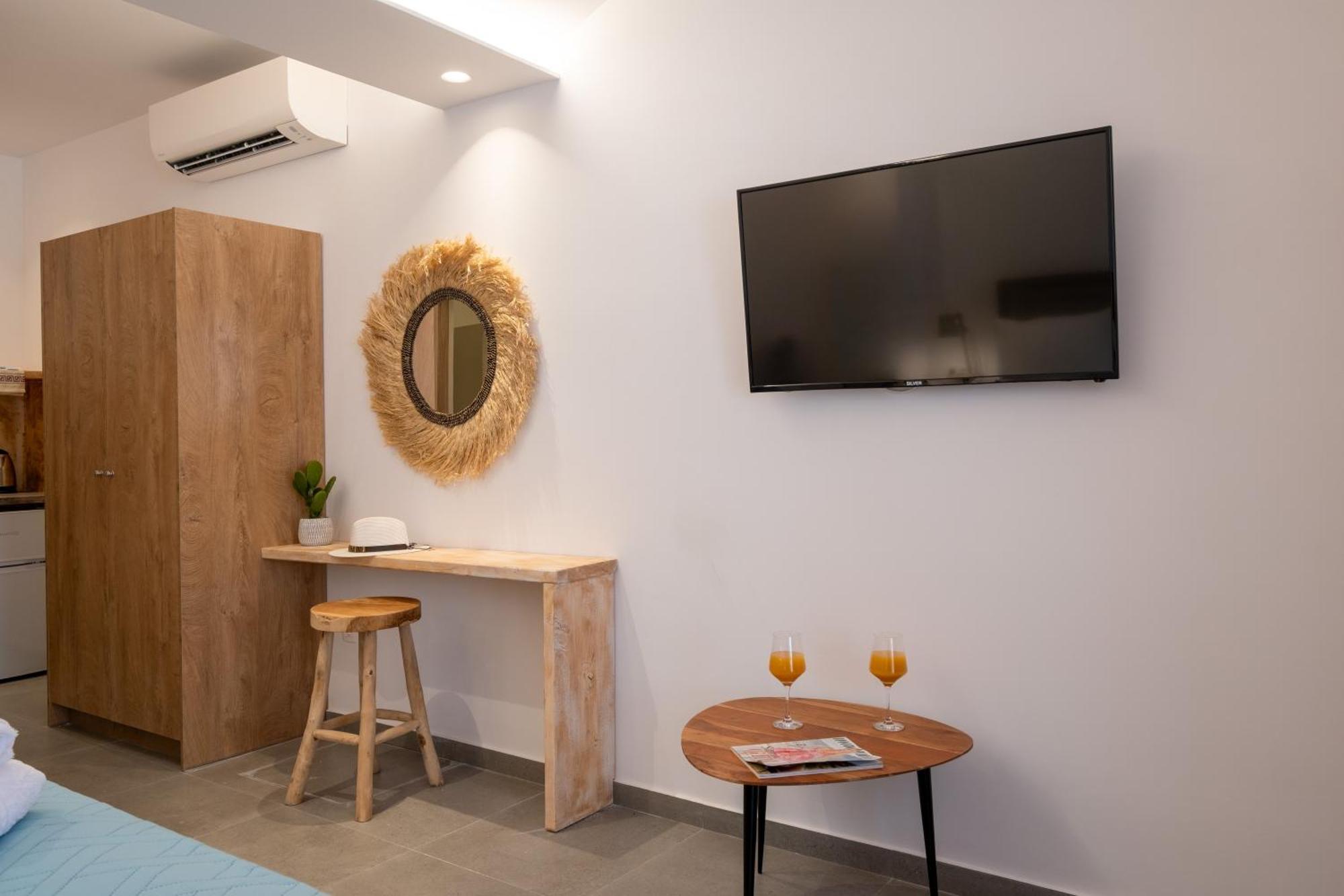 Sand Gem - Beach Apartments เปริโวลอส ภายนอก รูปภาพ